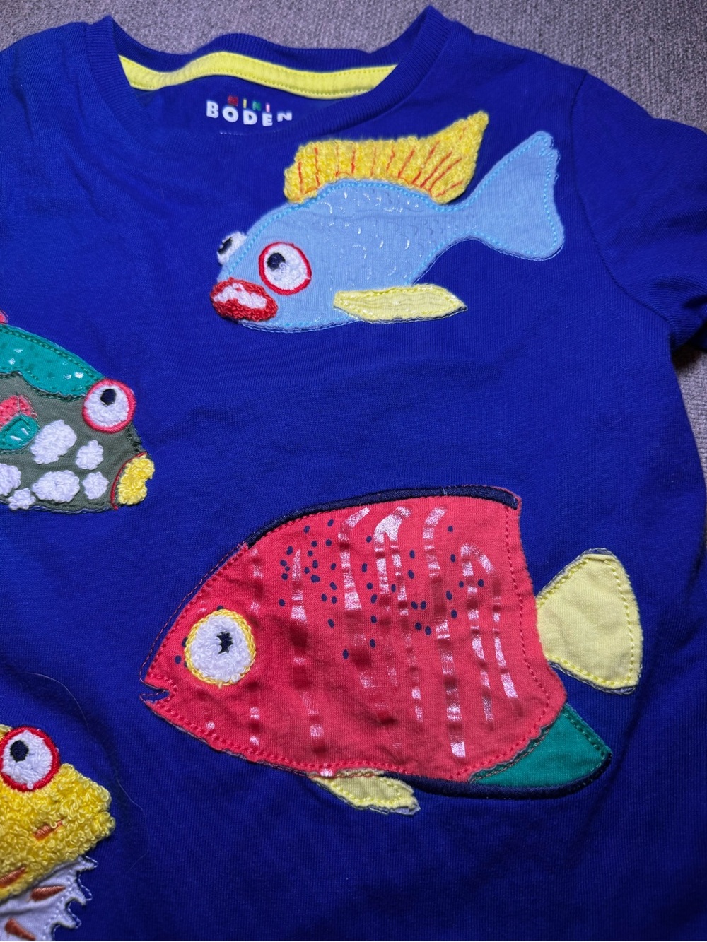 Boden Kids Fish Appliqué Tee Size 2-3 - Picture 4 of 7